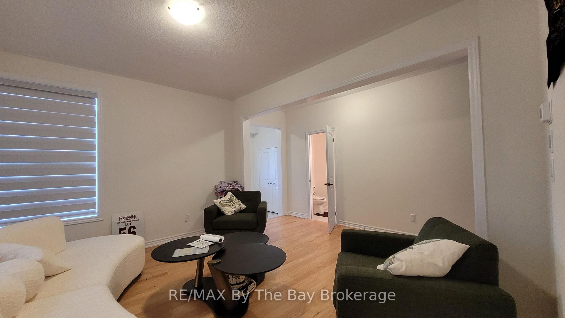 Photo 6 of 32 Rosanne Circle, Wasaga Beach — HOMEH