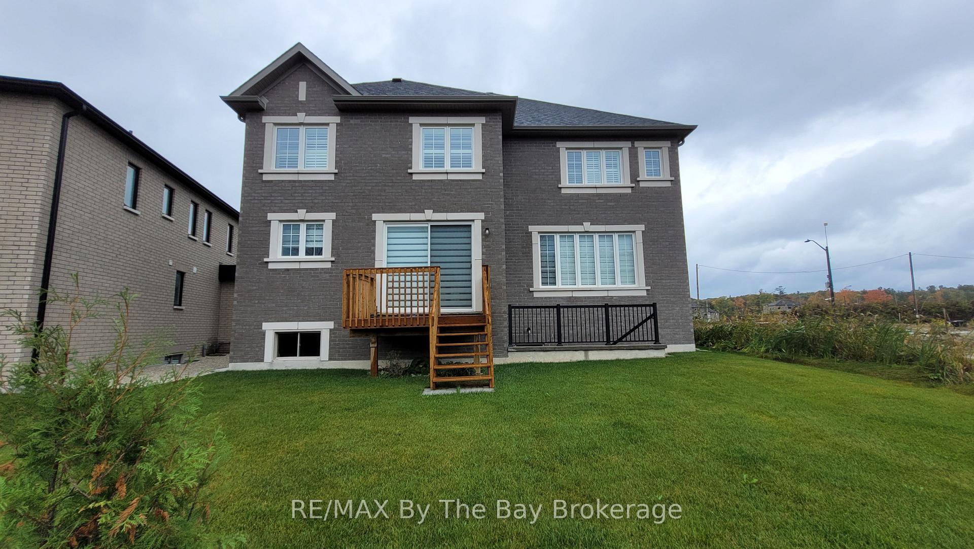 Photo 34 of 32 Rosanne Circle, Wasaga Beach — HOMEH
