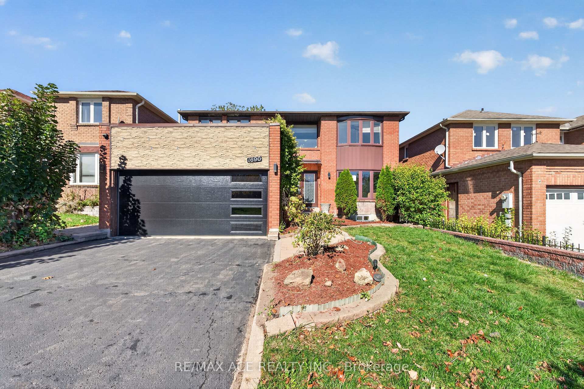 Photo 1 of 1690 Major Oaks Road, Pickering, Brock Ridge — HOMEH