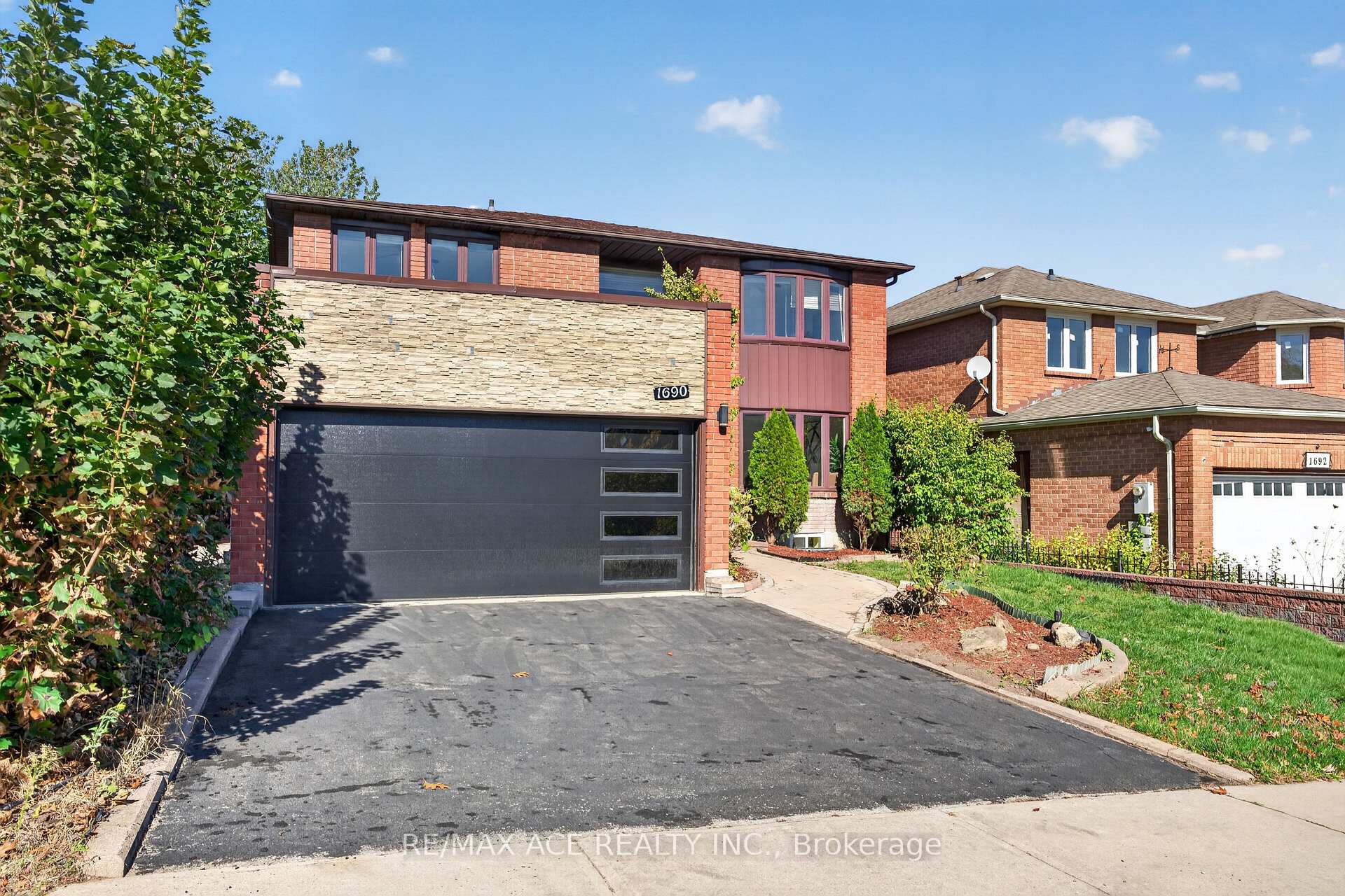 Photo 3 of 1690 Major Oaks Road, Pickering, Brock Ridge — HOMEH