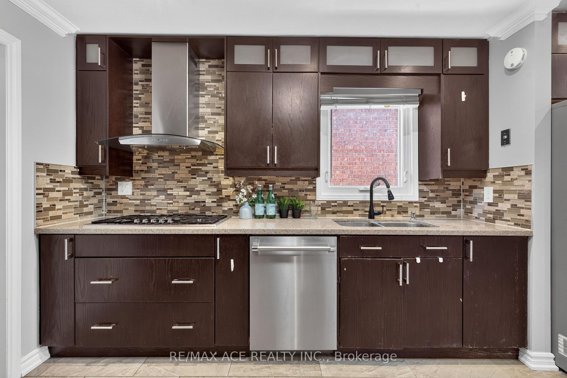 Photo 18 of 1690 Major Oaks Road, Pickering, Brock Ridge — HOMEH