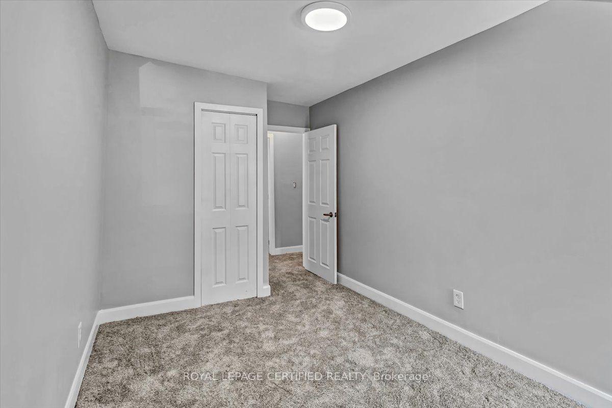 Photo 31 of 176 Emerald Street N, Hamilton, Landsdale — HOMEH