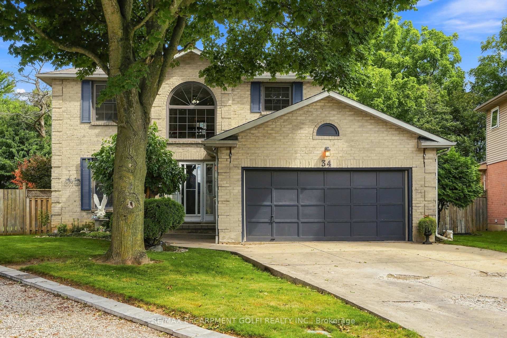 Photo 1 of 34 Lisajane Court, Hamilton, Gurnett — HOMEH