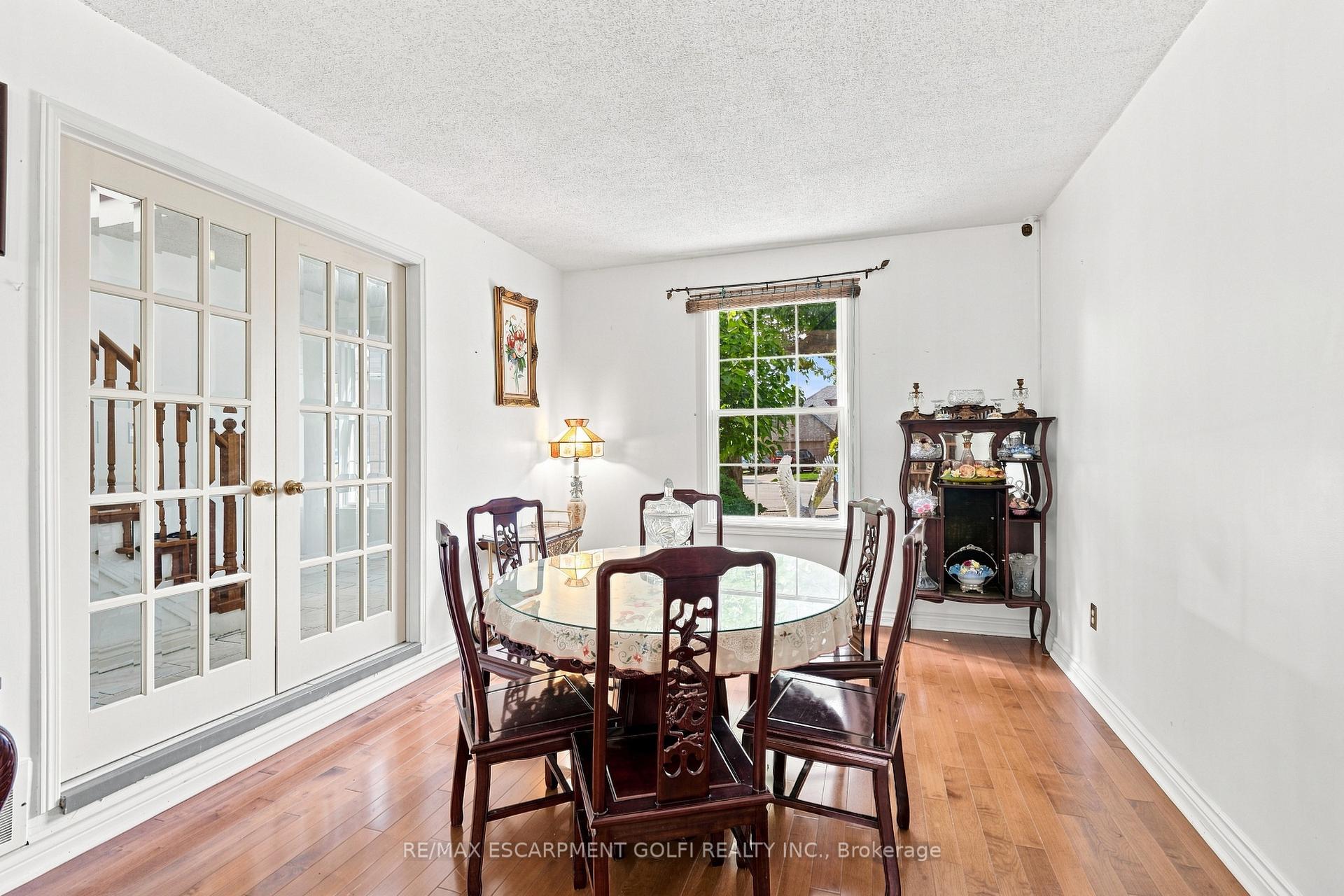 Photo 6 of 34 Lisajane Court, Hamilton, Gurnett — HOMEH