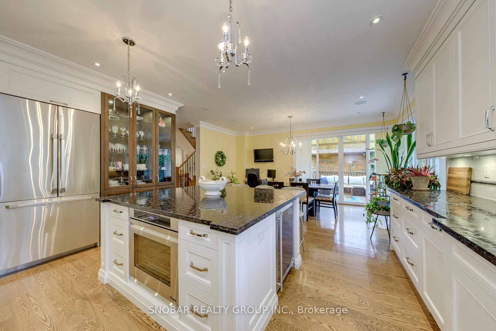Photo 12 of 48 Griggsden Avenue, Etobicoke, Humber Heights — HOMEH