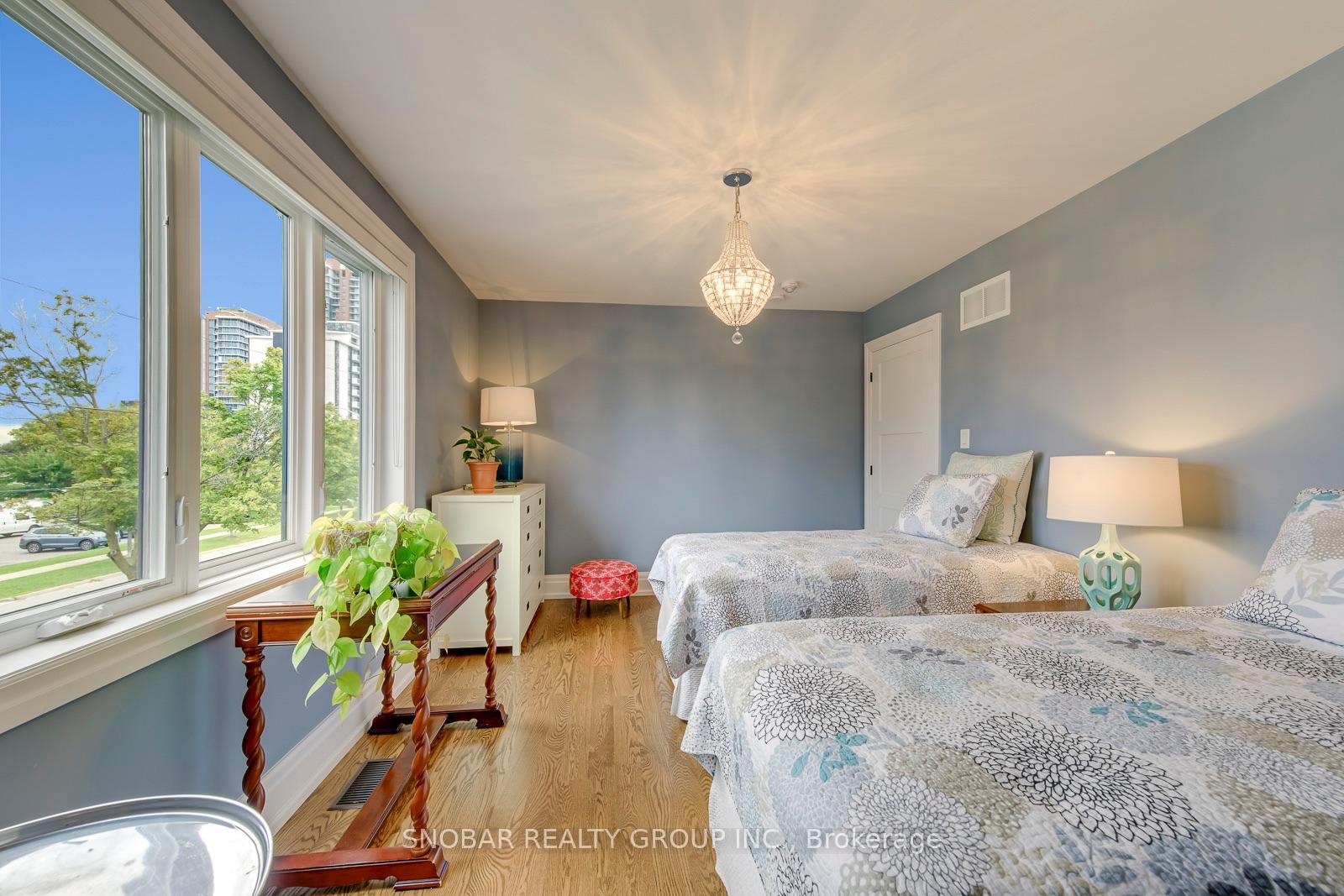 Photo 22 of 48 Griggsden Avenue, Etobicoke, Humber Heights — HOMEH