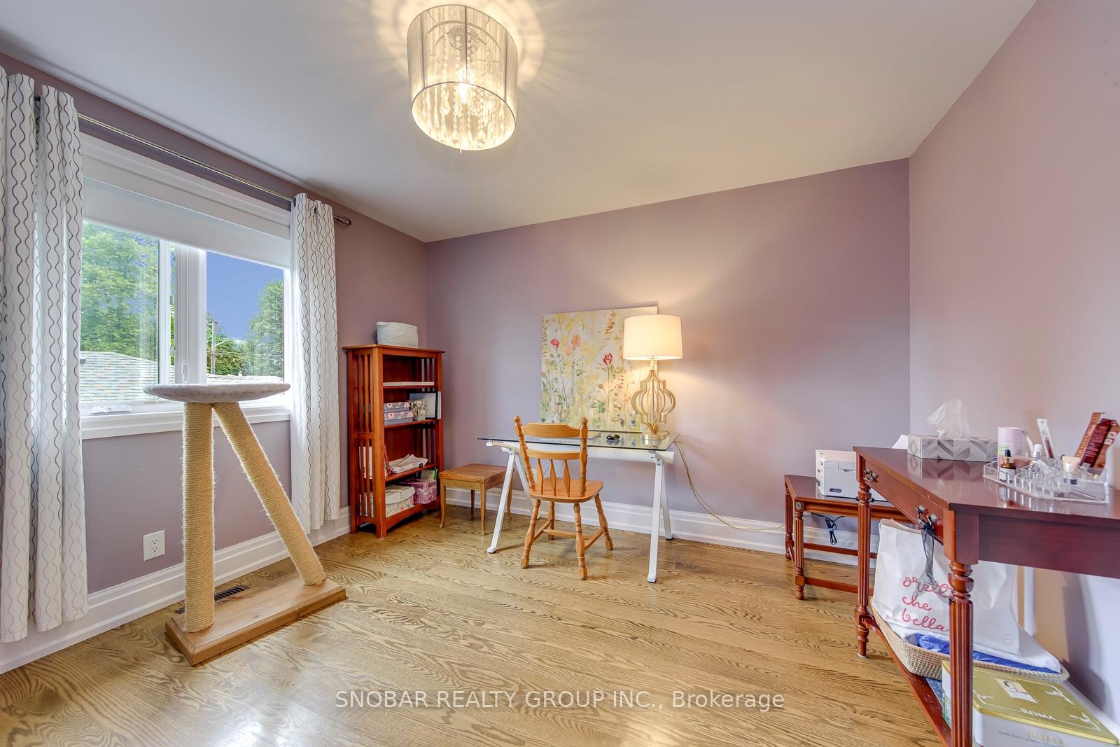 Photo 23 of 48 Griggsden Avenue, Etobicoke, Humber Heights — HOMEH