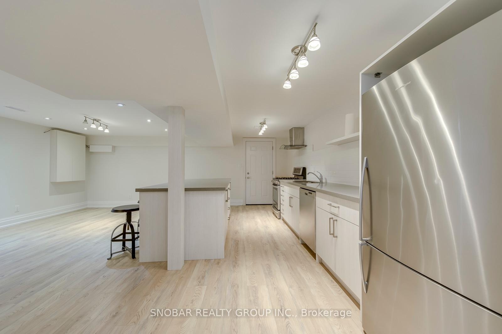 Photo 27 of 48 Griggsden Avenue, Etobicoke, Humber Heights — HOMEH
