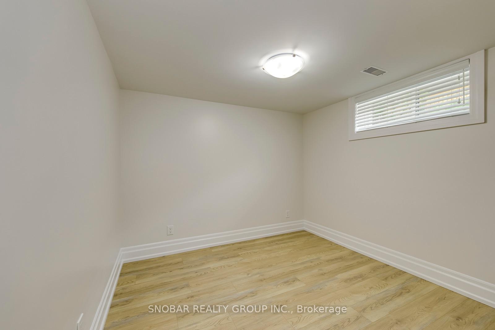 Photo 34 of 48 Griggsden Avenue, Etobicoke, Humber Heights — HOMEH