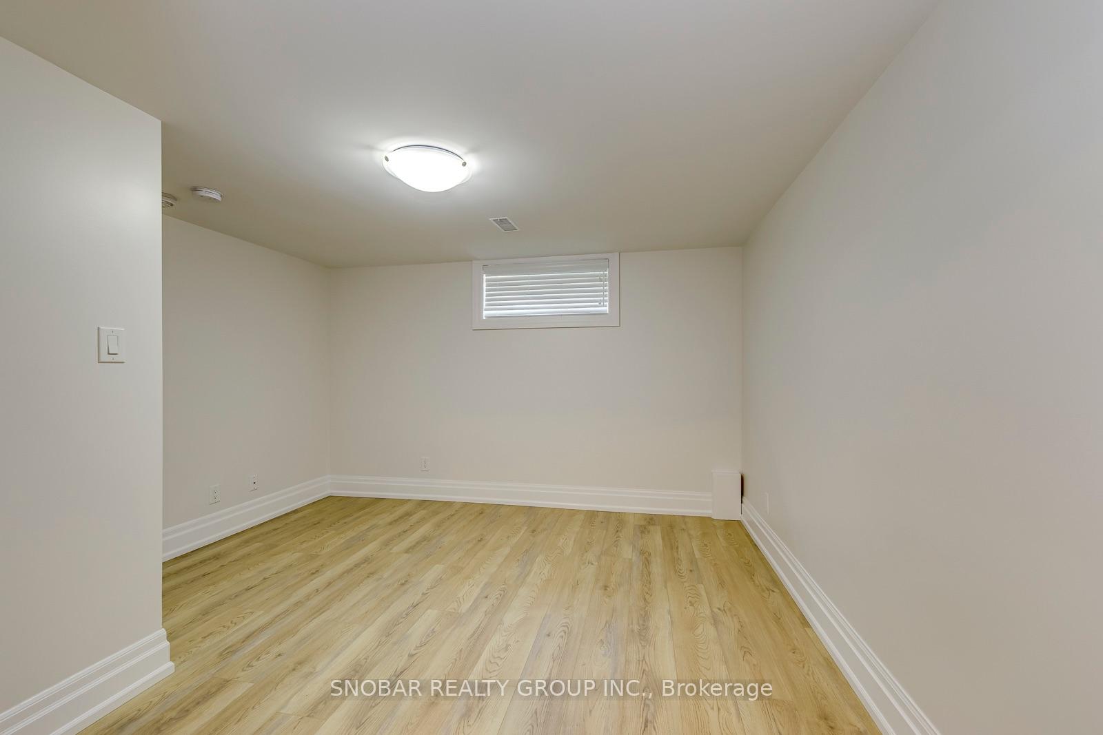 Photo 35 of 48 Griggsden Avenue, Etobicoke, Humber Heights — HOMEH