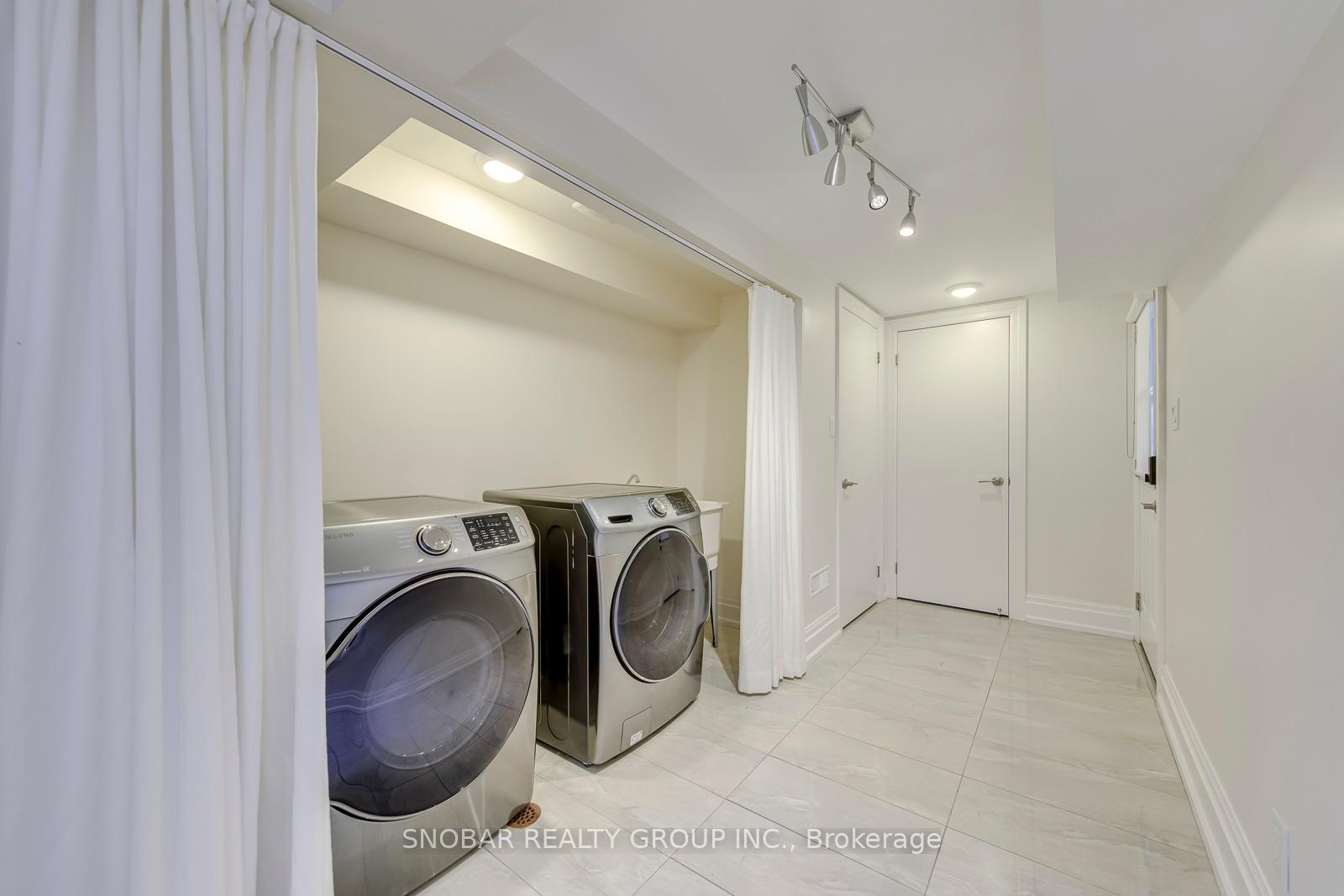 Photo 37 of 48 Griggsden Avenue, Etobicoke, Humber Heights — HOMEH