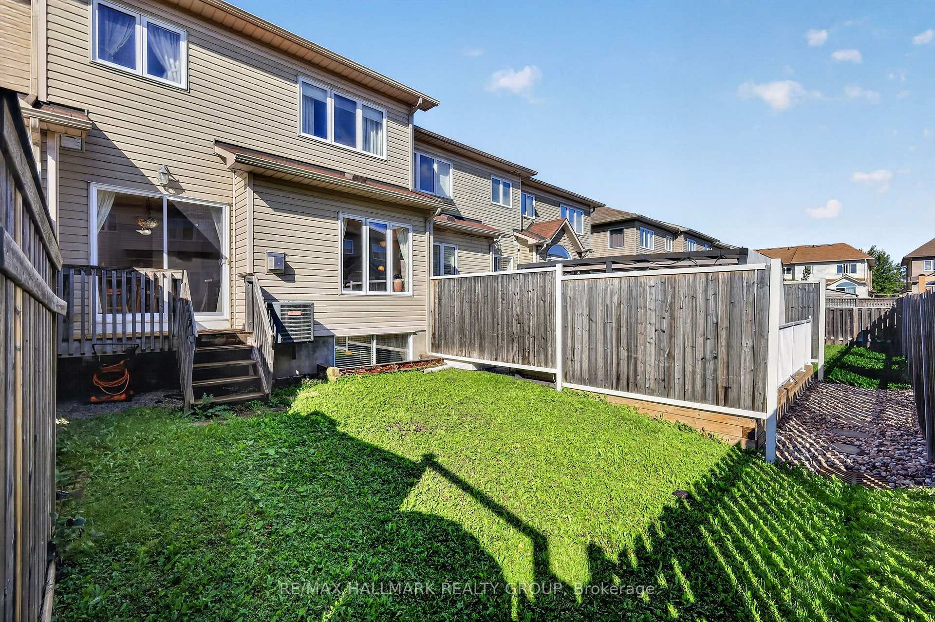 Photo 29 of 625 Glastonbury Walk, Ottawa, Avalon East — HOMEH