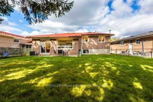 Photo 2 of 479 Brimorton Drive, Scarborough, Woburn — HOMEH