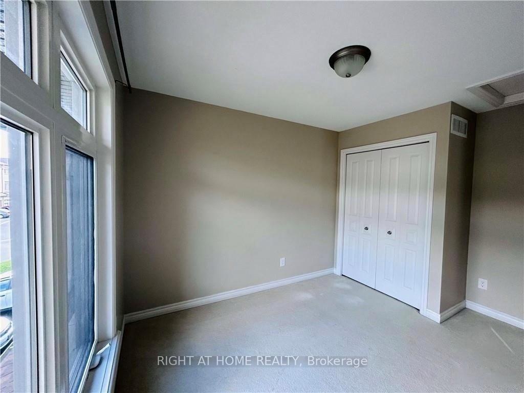 Photo 8 of 105 Nutting Crescent, Ottawa, Riverside South/Gloucester Glen — HOMEH