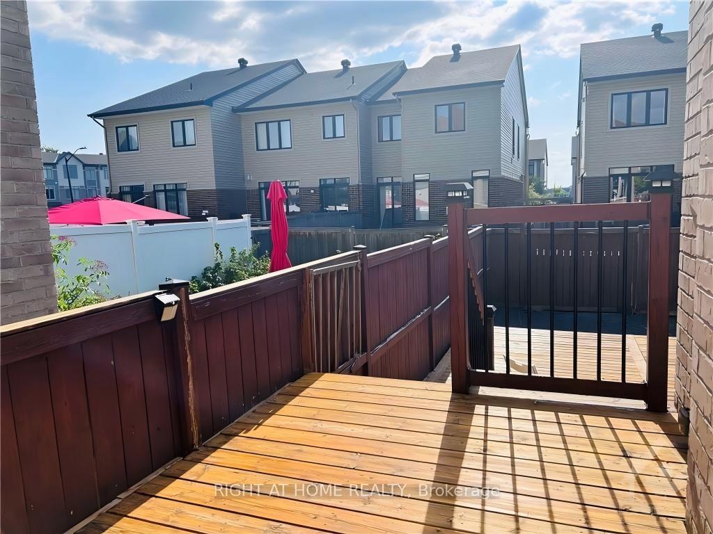 Photo 12 of 105 Nutting Crescent, Ottawa, Riverside South/Gloucester Glen — HOMEH