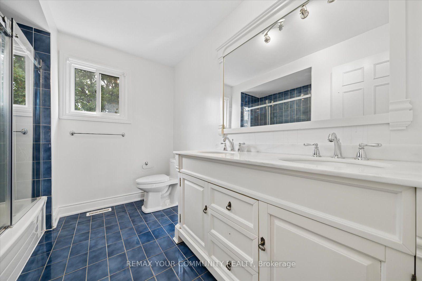 Photo 31 of 102 Edmund Seager Drive, Vaughan, Uplands — HOMEH