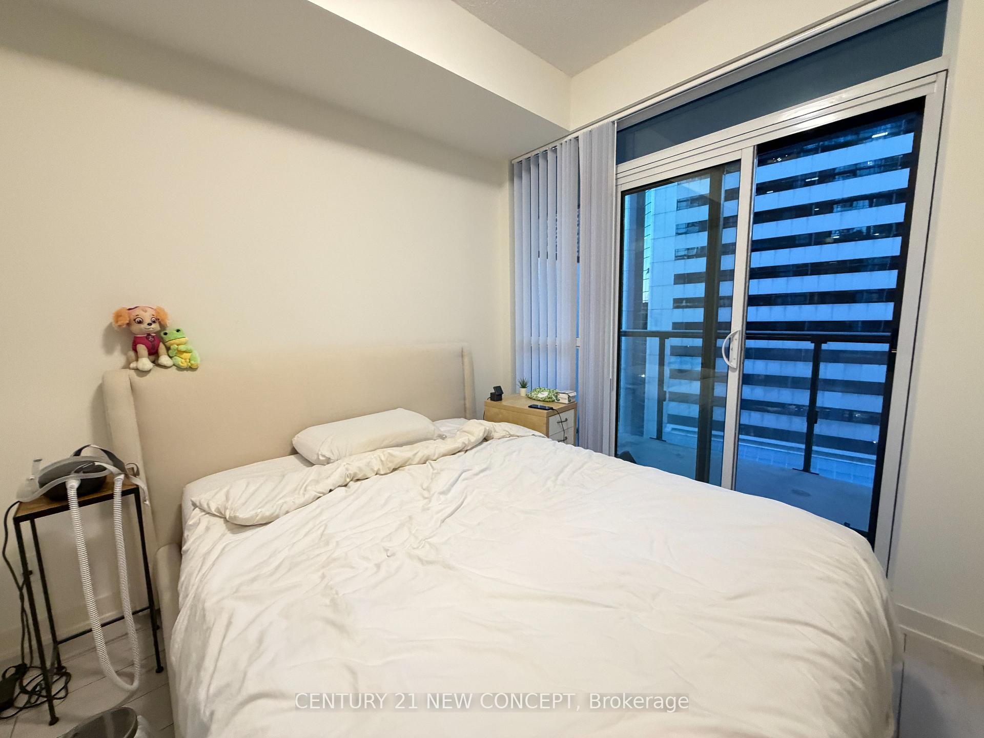 Photo 6 of Unit 916, 4955 Yonge Street, North York, Willowdale East — HOMEH