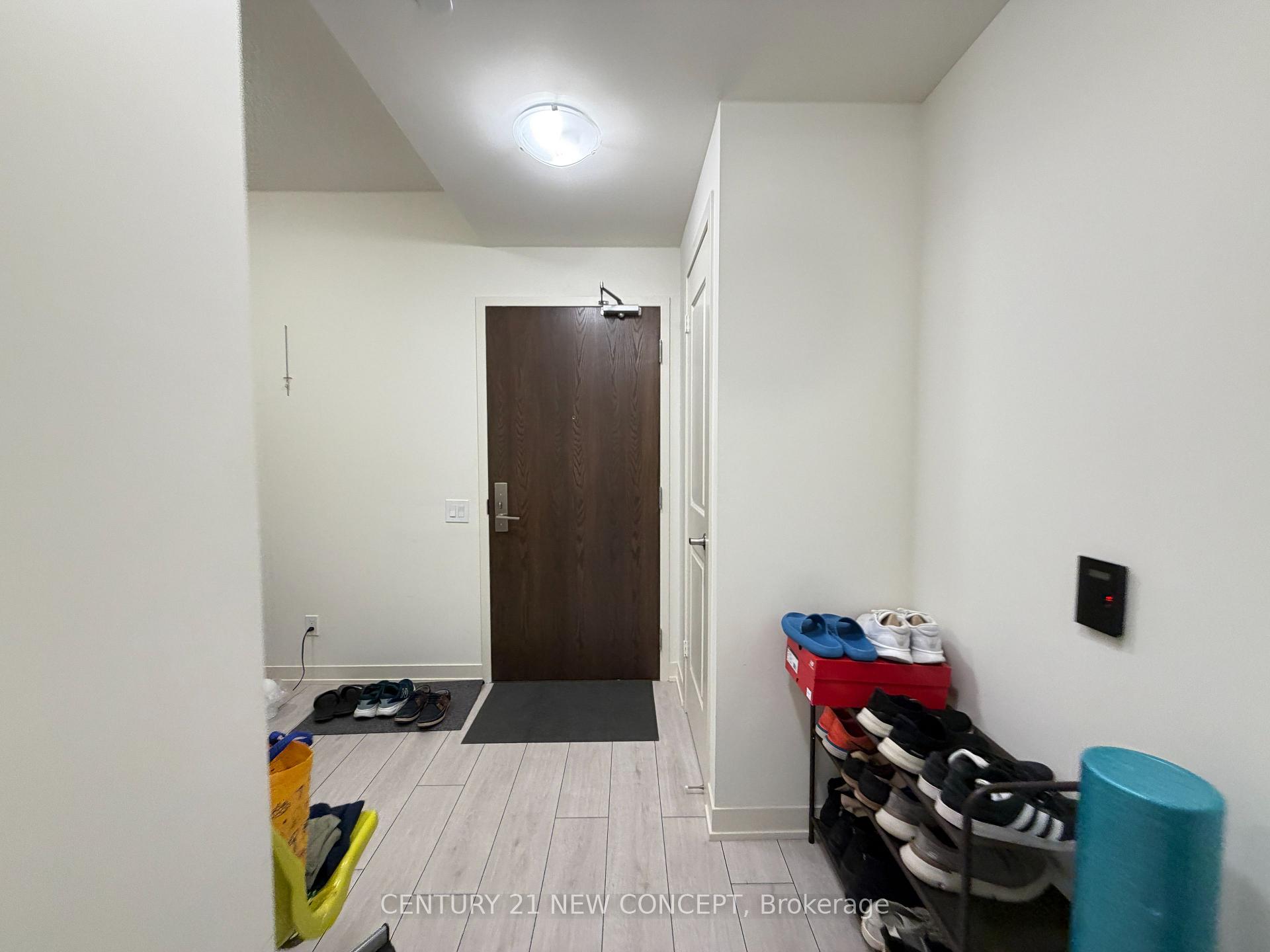 Photo 12 of Unit 916, 4955 Yonge Street, North York, Willowdale East — HOMEH