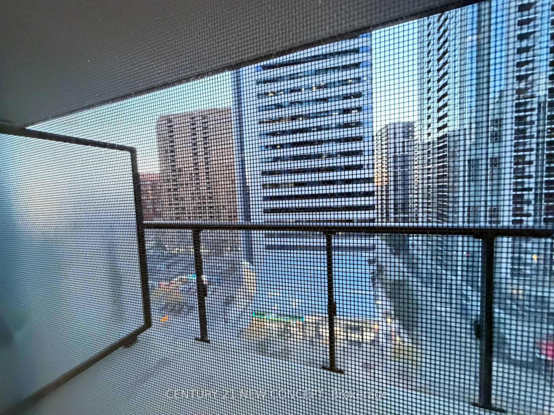Photo 15 of Unit 916, 4955 Yonge Street, North York, Willowdale East — HOMEH