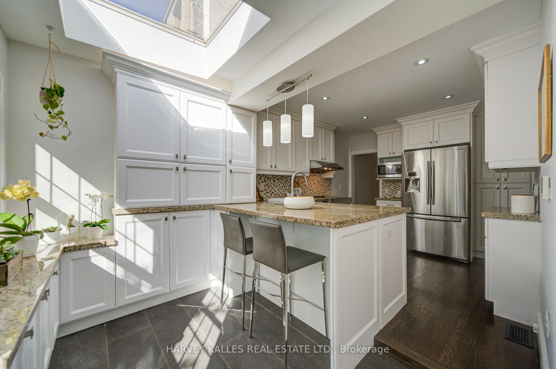 Photo 16 of 34 Kenwood Avenue, Toronto, Humewood-Cedarvale — HOMEH