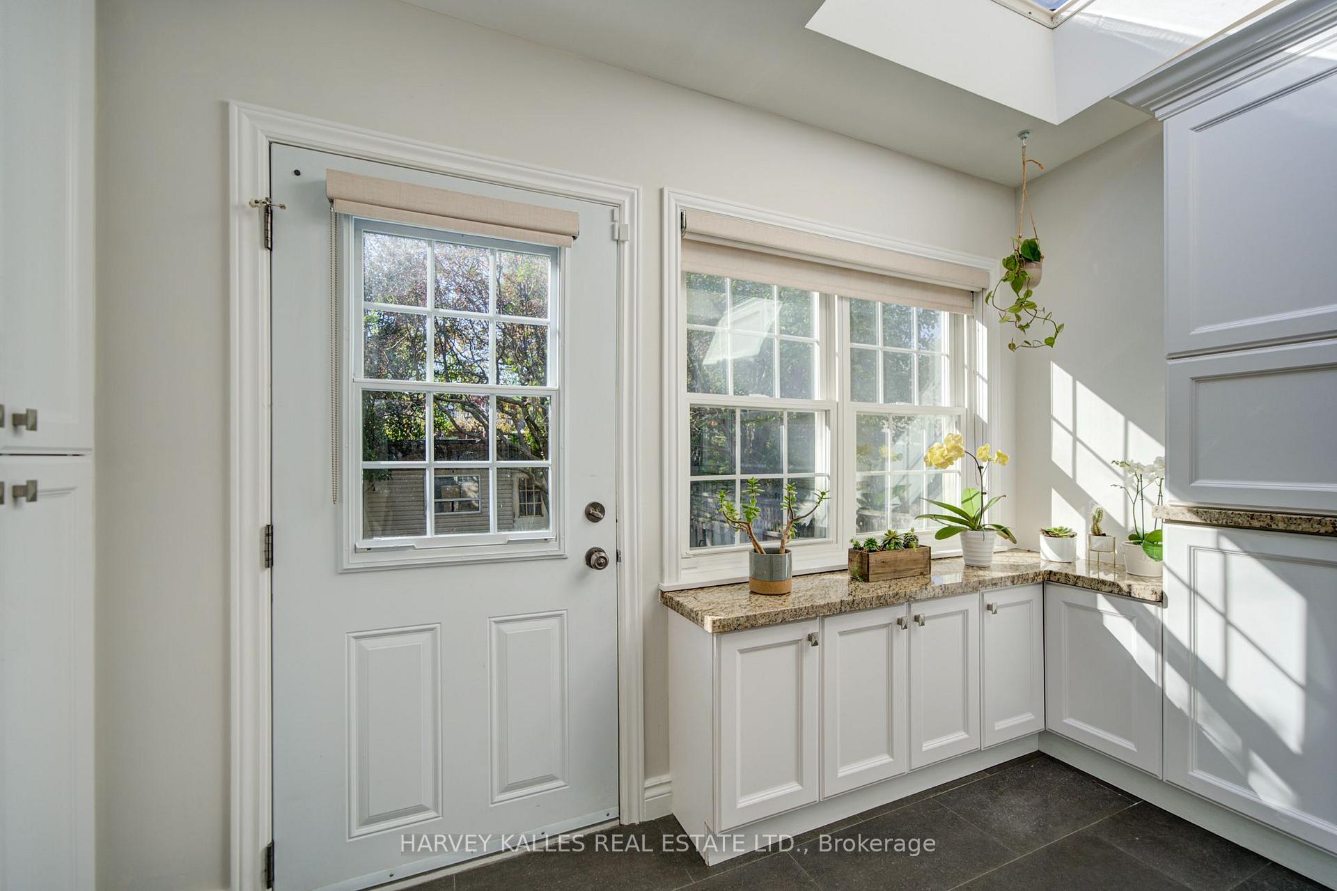 Photo 19 of 34 Kenwood Avenue, Toronto, Humewood-Cedarvale — HOMEH