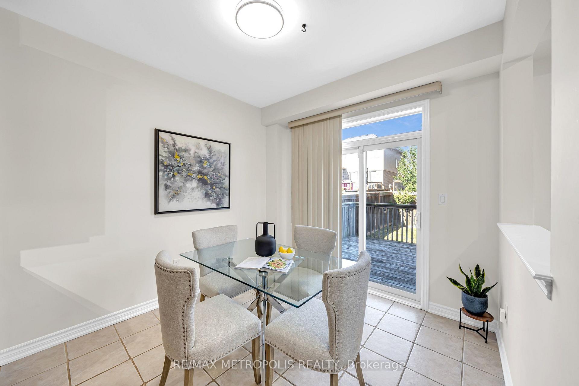 Photo 9 of 23 Gordon Cowling Street, Clarington, Courtice — HOMEH