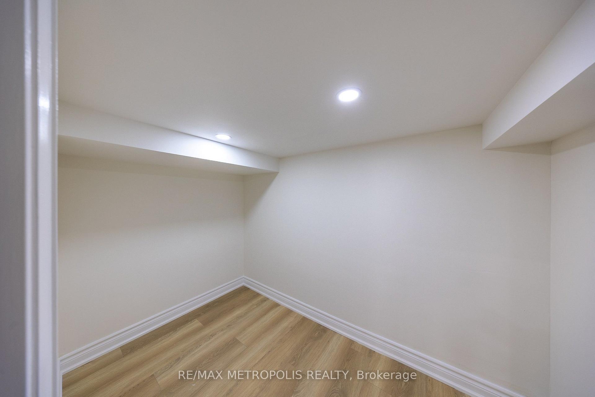 Photo 30 of 23 Gordon Cowling Street, Clarington, Courtice — HOMEH