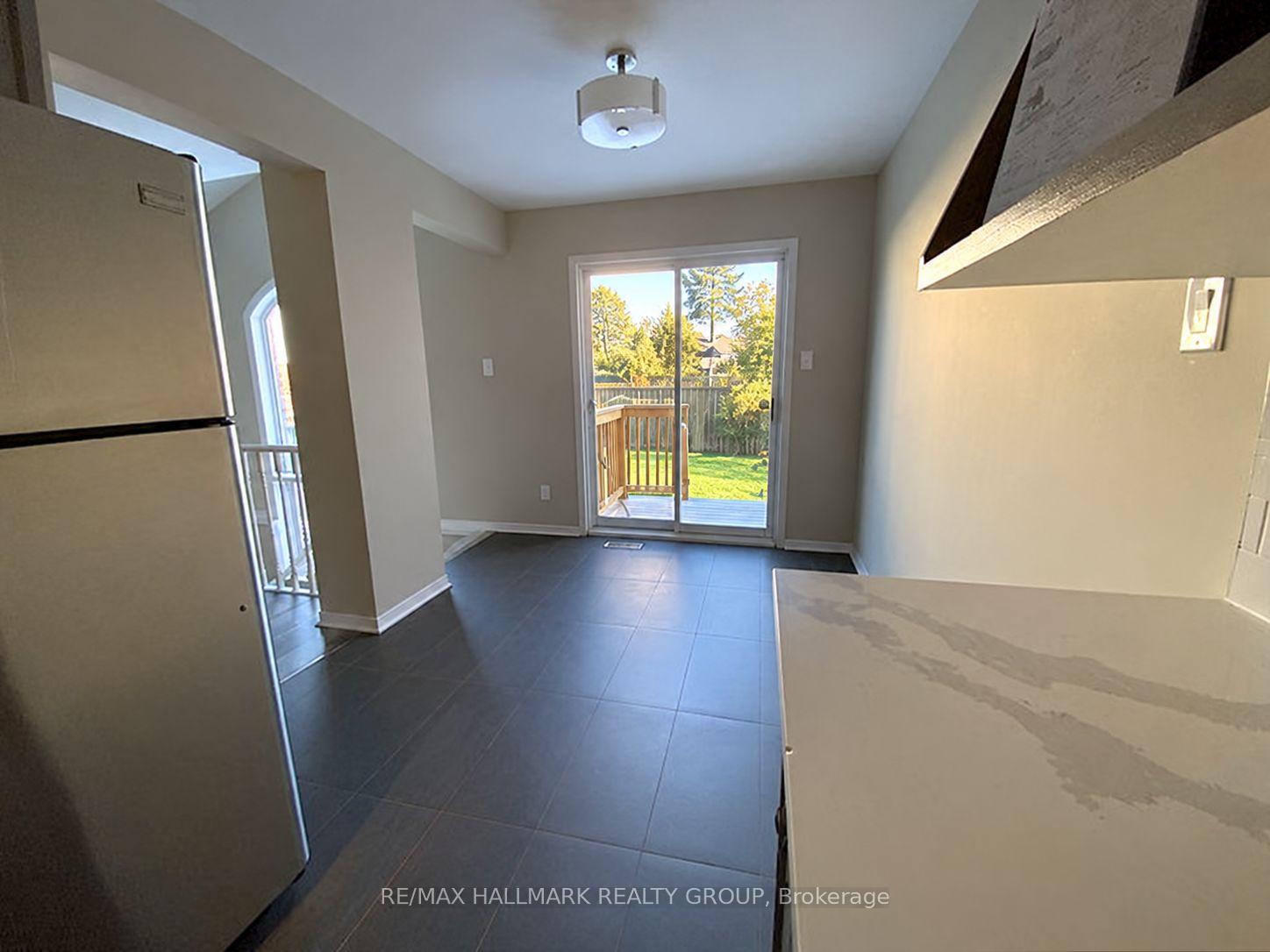 Photo 5 of 111 Cedarock Drive, Ottawa, Kanata - Bridlewood — HOMEH