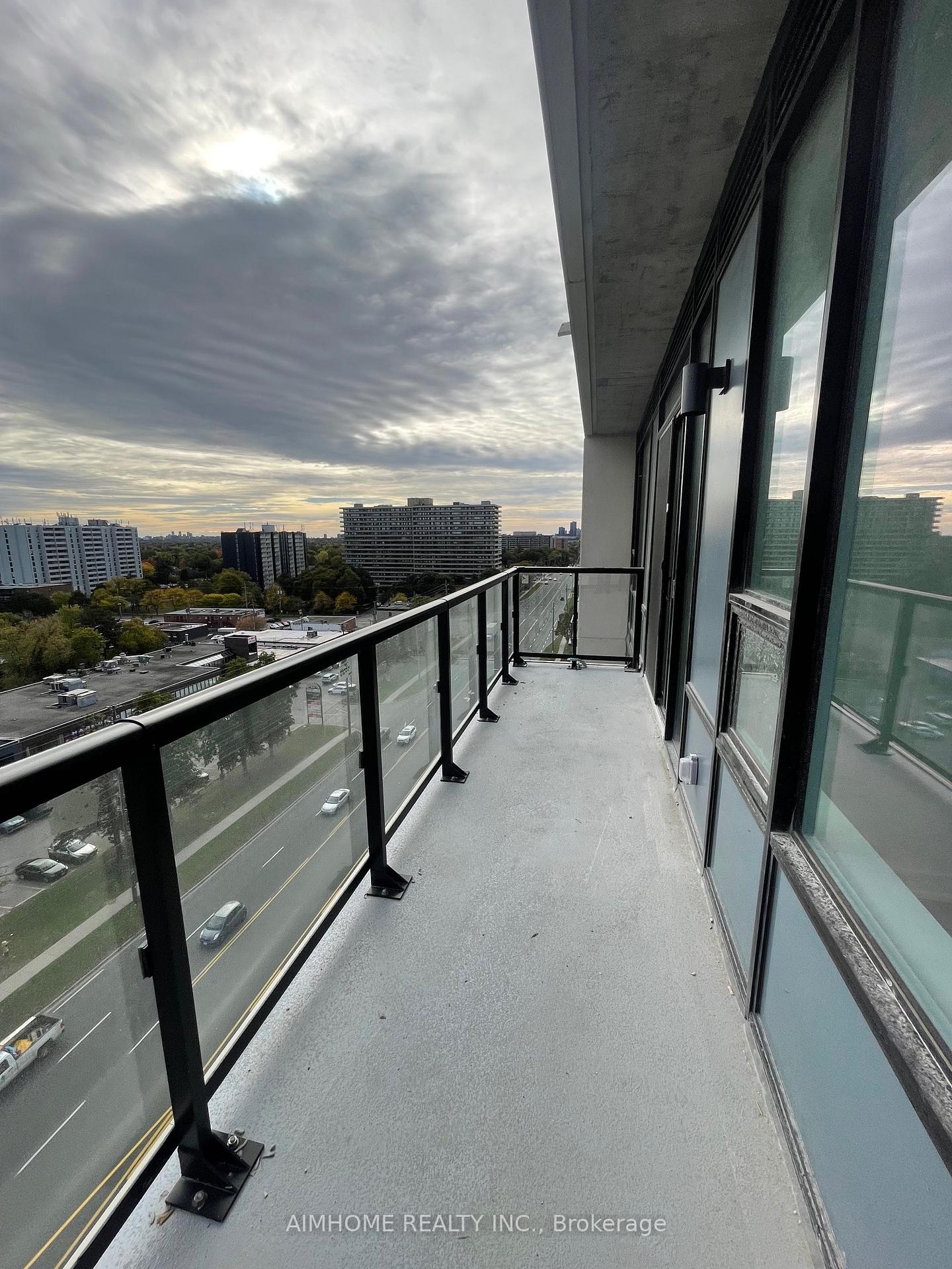 Photo 6 of Unit 914, 8188 Yonge Street, Vaughan, Uplands — HOMEH