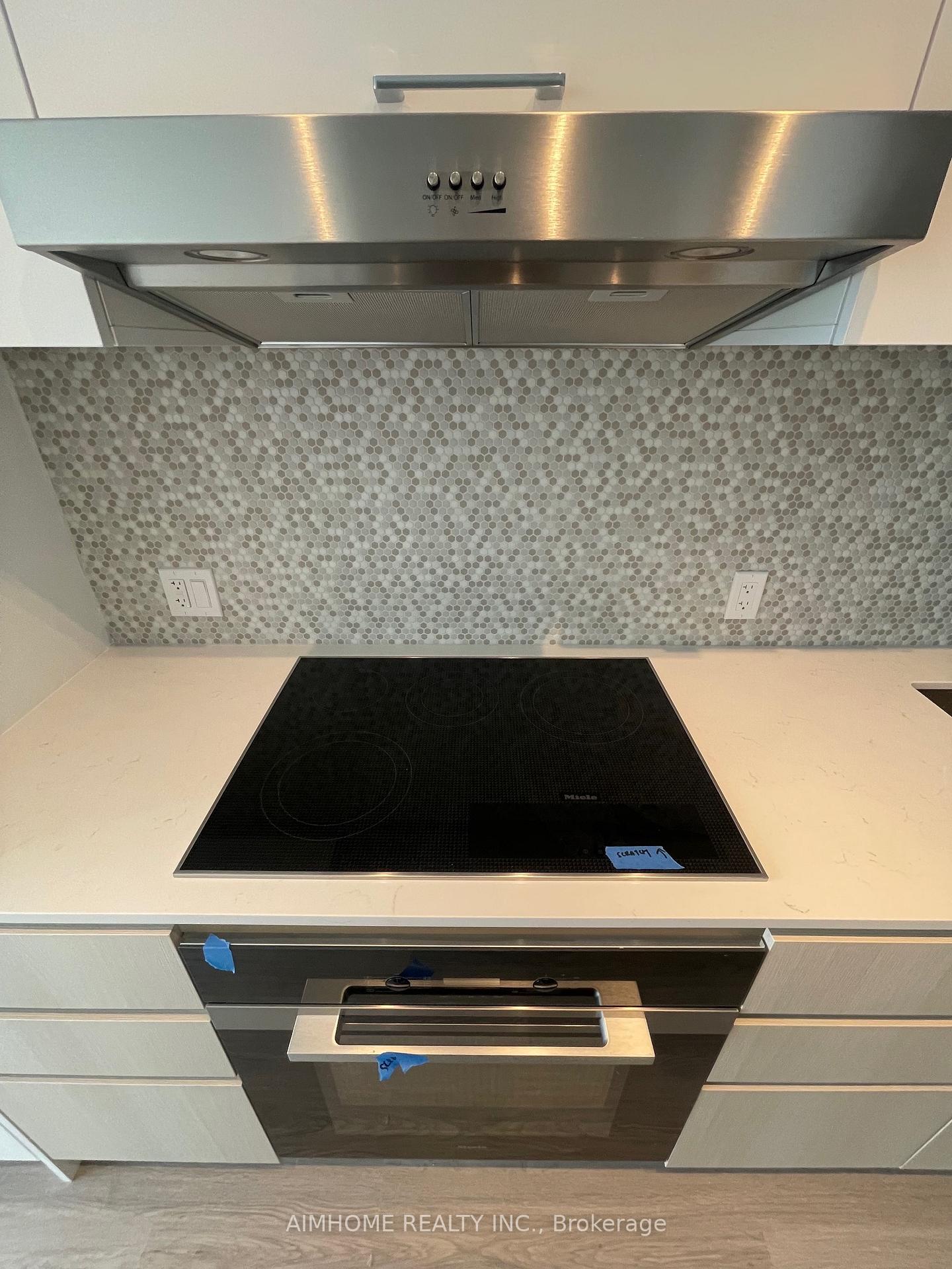 Photo 11 of Unit 914, 8188 Yonge Street, Vaughan, Uplands — HOMEH