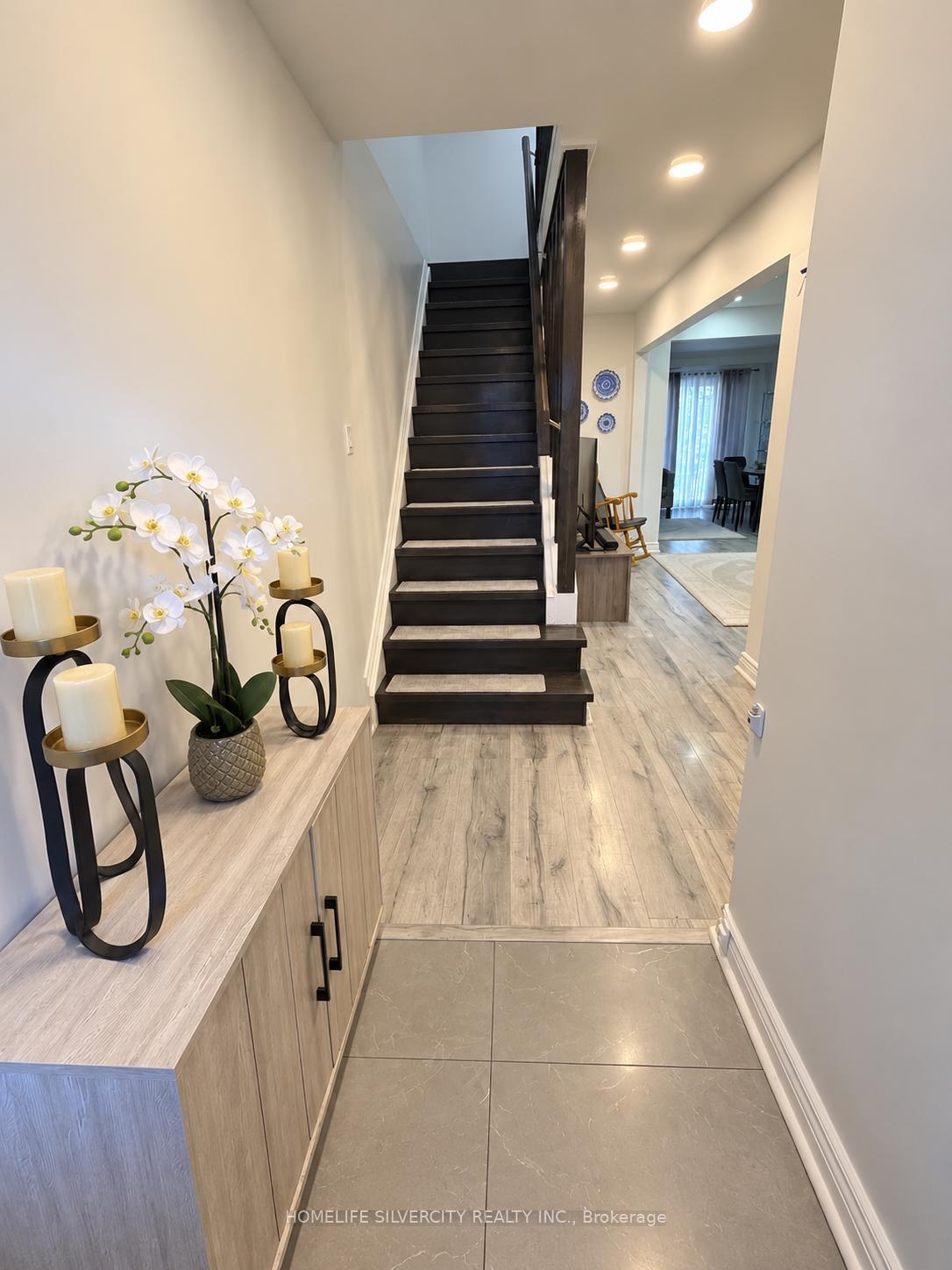 Photo 3 of 151 Thoms Crescent, Newmarket, Central Newmarket — HOMEH