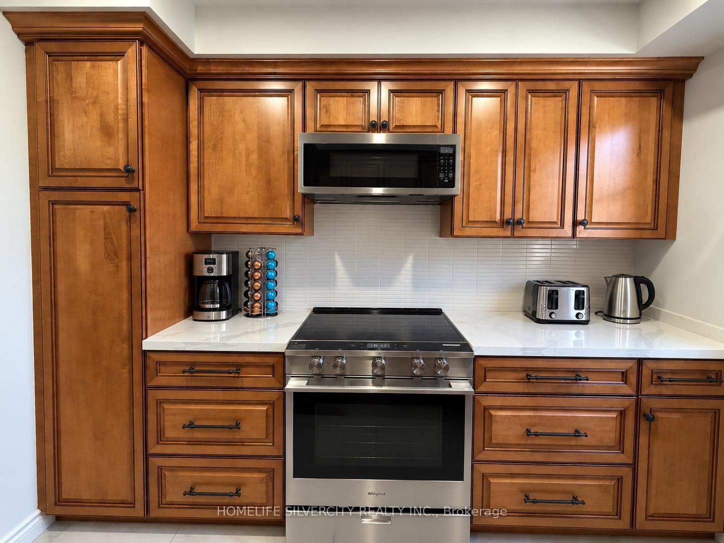 Photo 6 of 151 Thoms Crescent, Newmarket, Central Newmarket — HOMEH