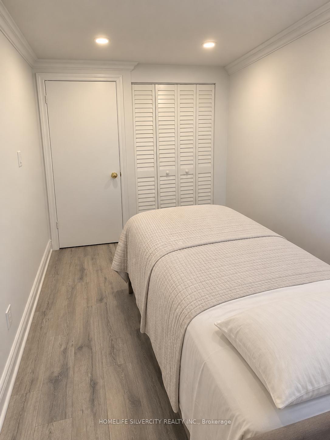 Photo 10 of 151 Thoms Crescent, Newmarket, Central Newmarket — HOMEH