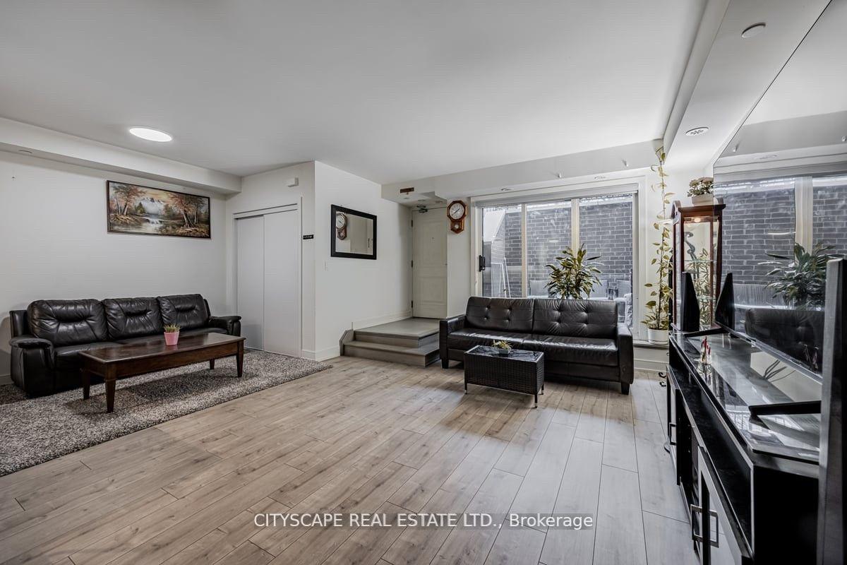 Photo 7 of Unit 1, 66 Longbranch Avenue, Etobicoke, Long Branch — HOMEH
