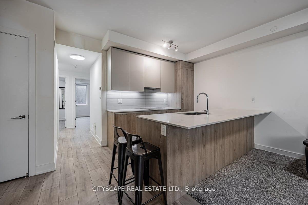 Photo 8 of Unit 1, 66 Longbranch Avenue, Etobicoke, Long Branch — HOMEH