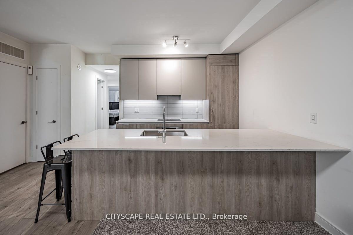 Photo 9 of Unit 1, 66 Longbranch Avenue, Etobicoke, Long Branch — HOMEH