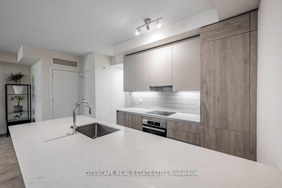 Photo 10 of Unit 1, 66 Longbranch Avenue, Etobicoke, Long Branch — HOMEH