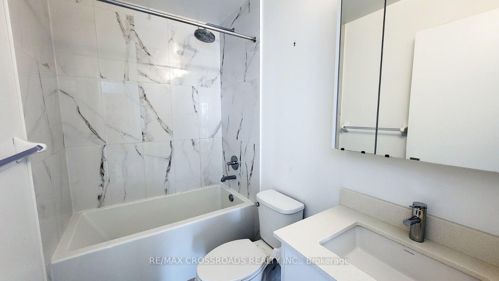 Photo 8 of Unit 1608, 75 Oneida Crescent, Richmond Hill, Langstaff — HOMEH