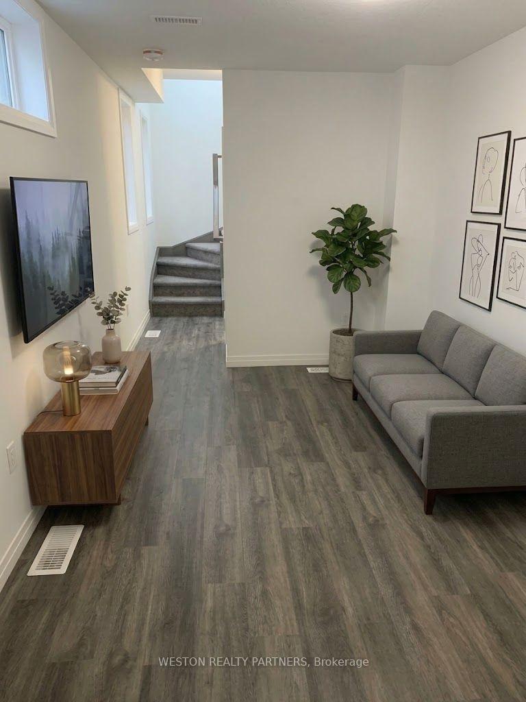 Photo 3 of Unit 141, 30 Times Square Boulevard, Hamilton, Stoney Creek Mountain — HOMEH