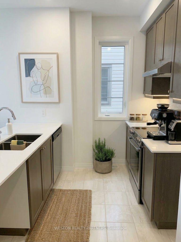 Photo 5 of Unit 141, 30 Times Square Boulevard, Hamilton, Stoney Creek Mountain — HOMEH