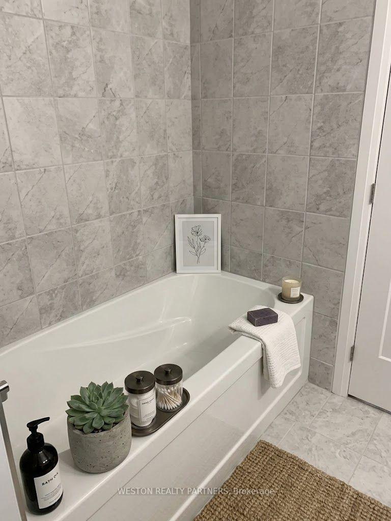 Photo 9 of Unit 141, 30 Times Square Boulevard, Hamilton, Stoney Creek Mountain — HOMEH
