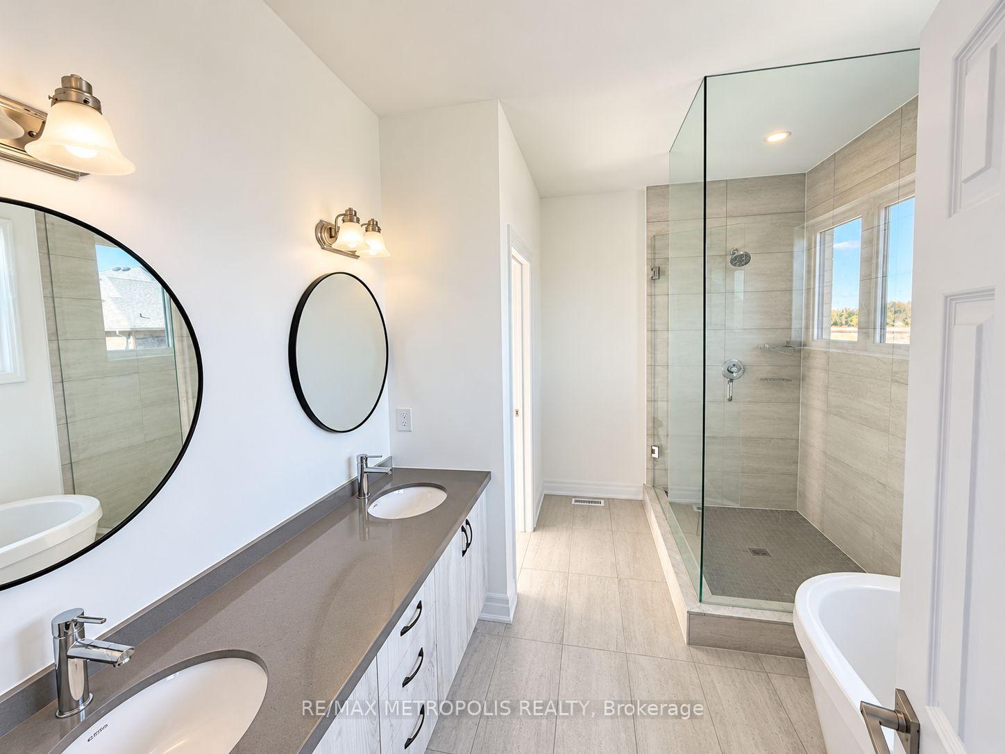 Photo 10 of 2224 Beckman Crescent, Oshawa, Kedron — HOMEH