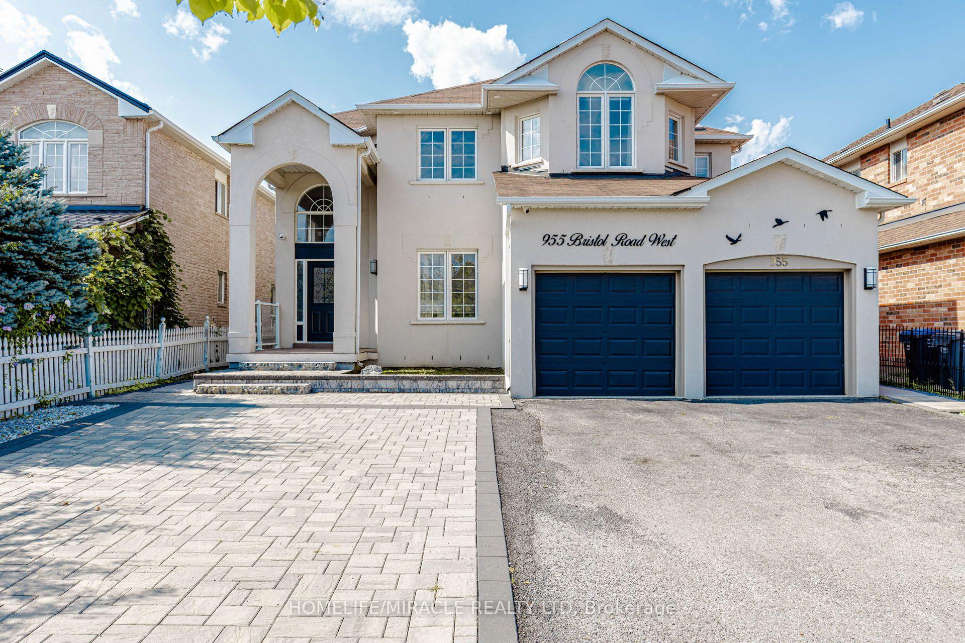 Photo 3 of 955 Bristol Road W, Mississauga, East Credit — HOMEH