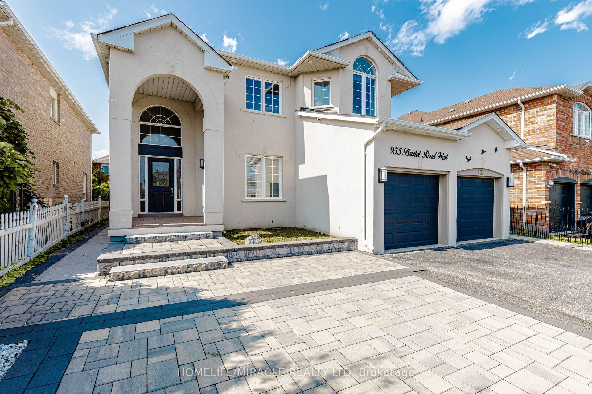 Photo 4 of 955 Bristol Road W, Mississauga, East Credit — HOMEH