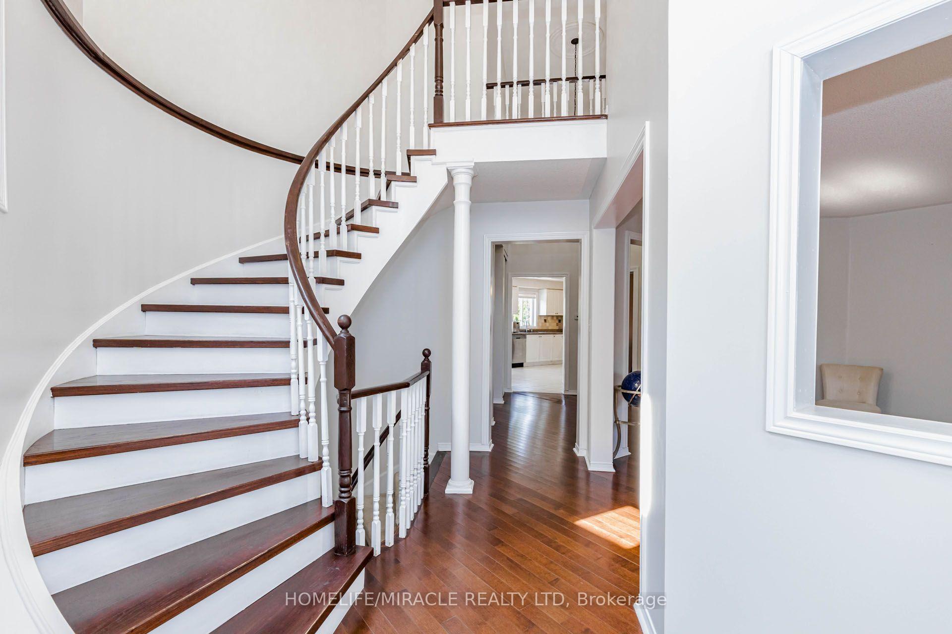 Photo 10 of 955 Bristol Road W, Mississauga, East Credit — HOMEH