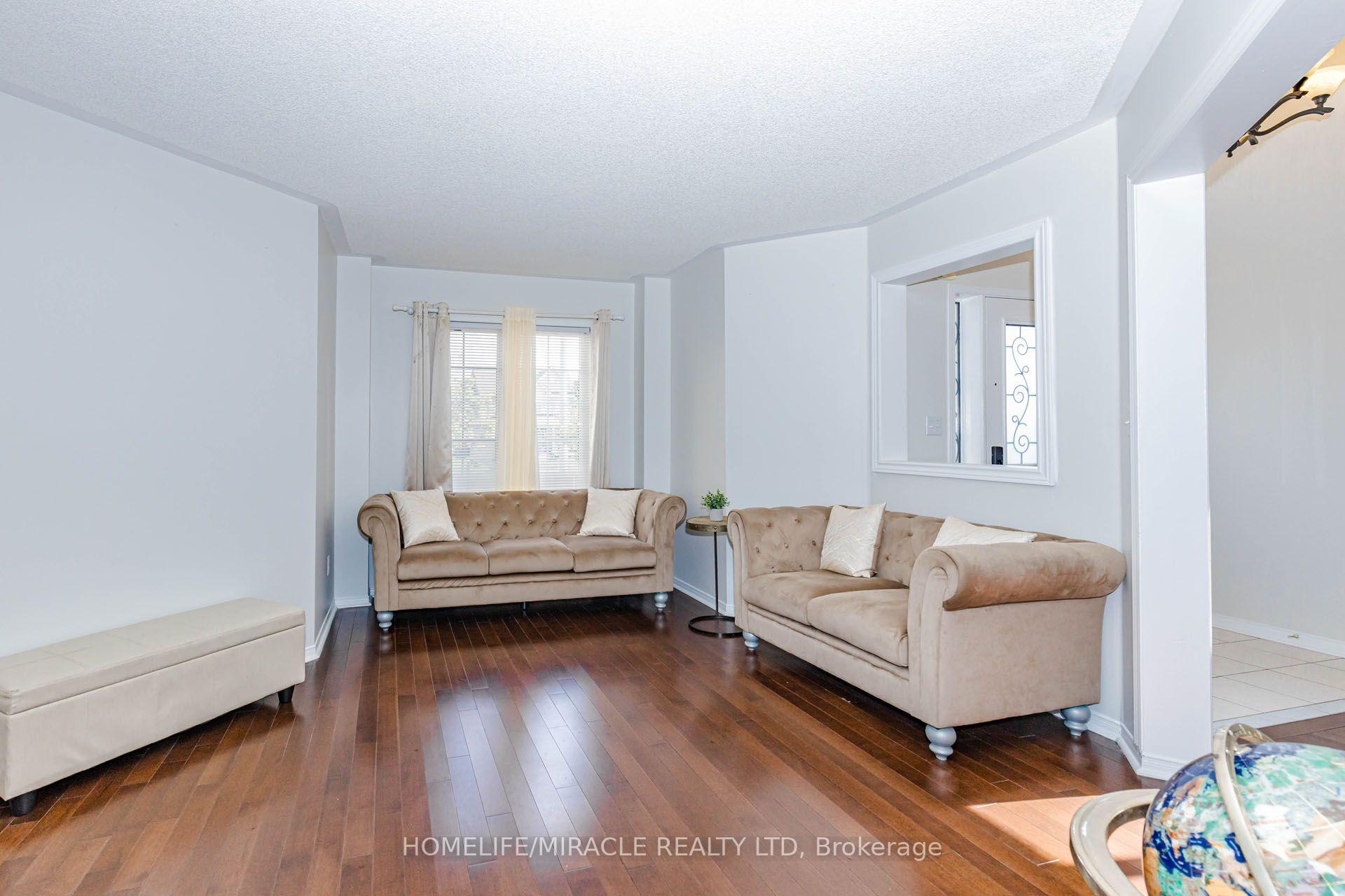 Photo 12 of 955 Bristol Road W, Mississauga, East Credit — HOMEH