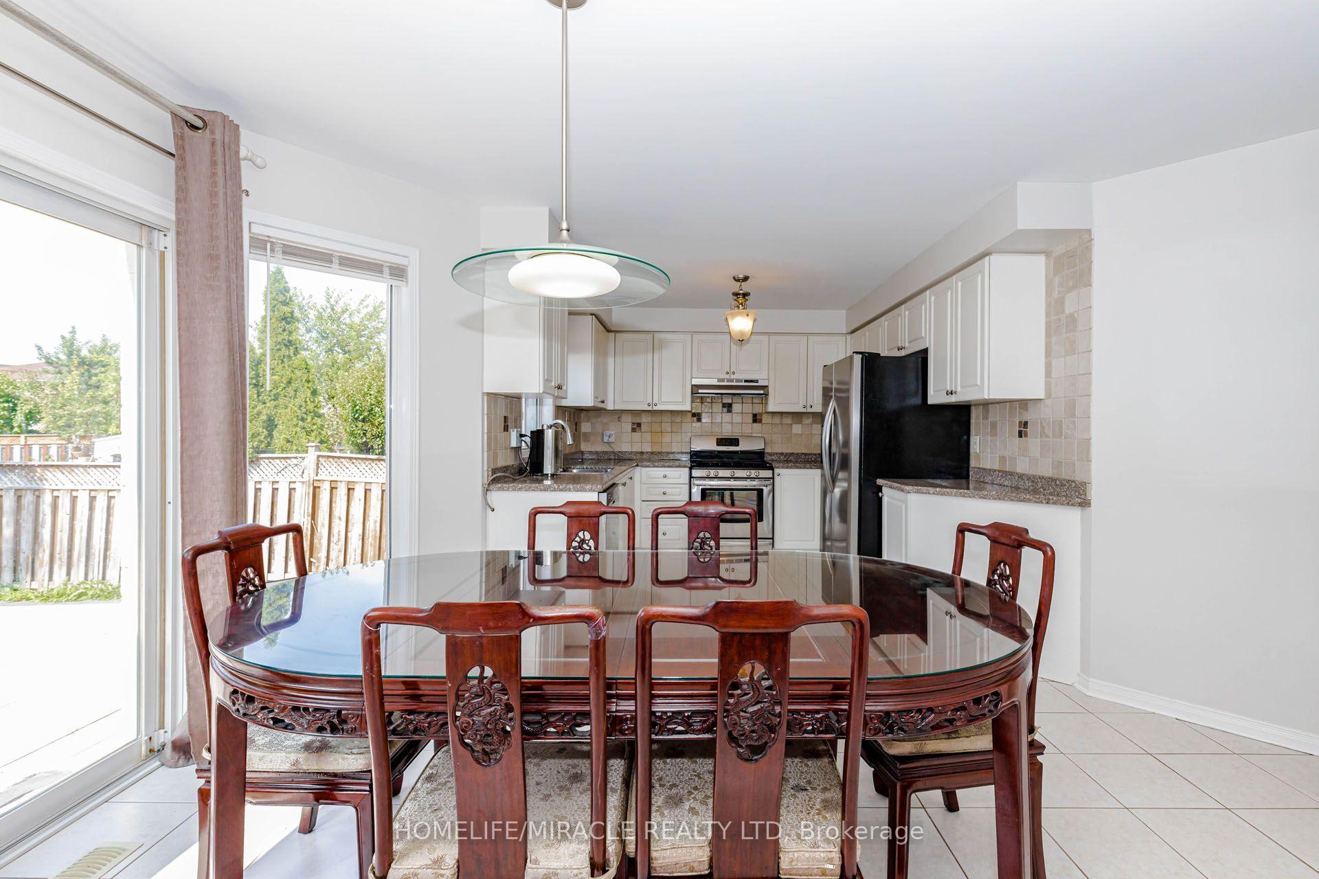 Photo 16 of 955 Bristol Road W, Mississauga, East Credit — HOMEH