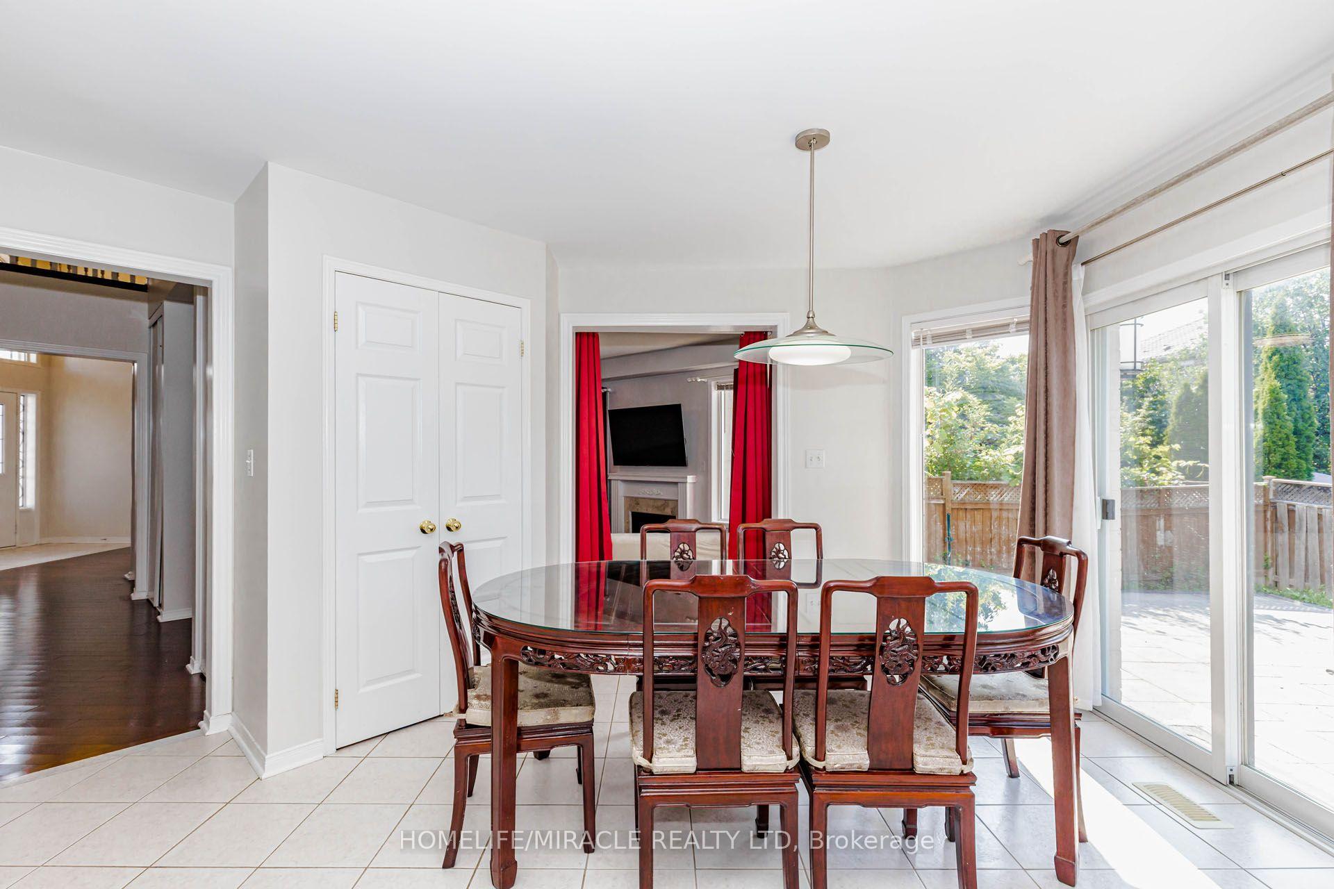 Photo 17 of 955 Bristol Road W, Mississauga, East Credit — HOMEH
