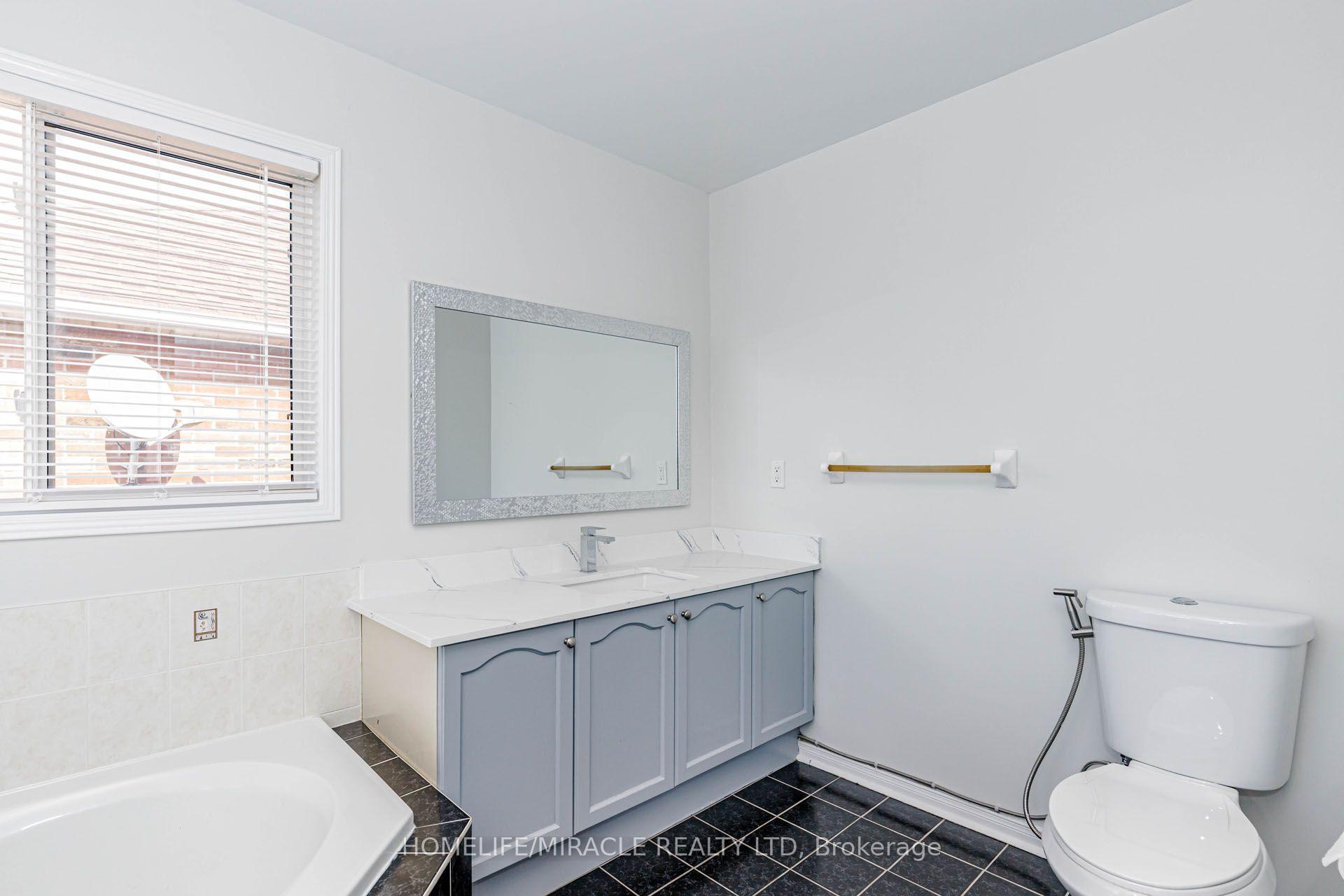 Photo 32 of 955 Bristol Road W, Mississauga, East Credit — HOMEH