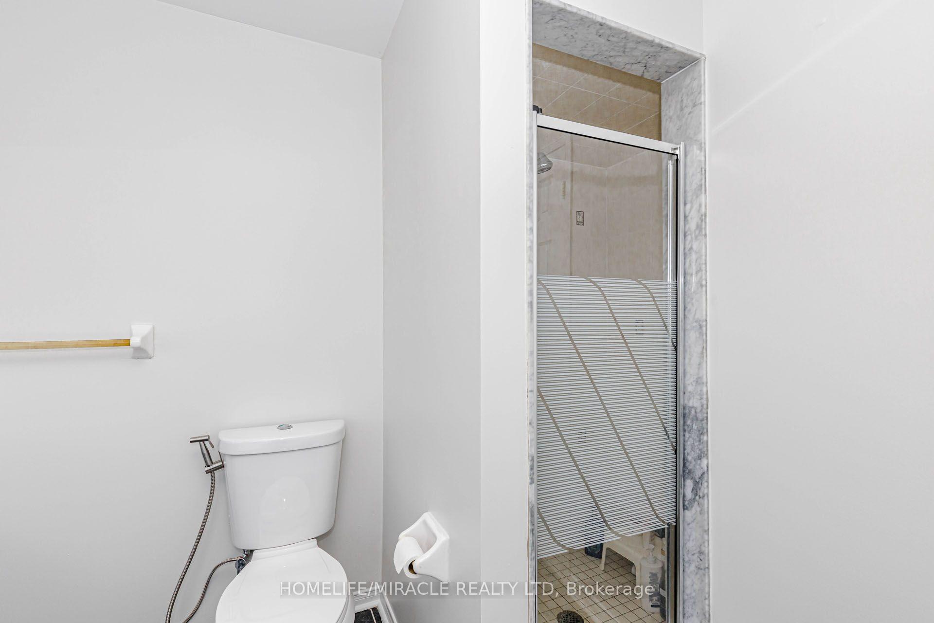 Photo 33 of 955 Bristol Road W, Mississauga, East Credit — HOMEH